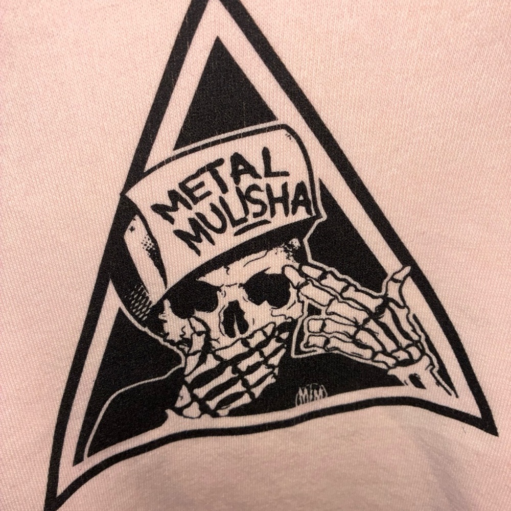 NWOT!!! NO STAINS!! Vintage Women’s Metal Mulisha Pink cropped hoodie!!! 💗🤘🏼